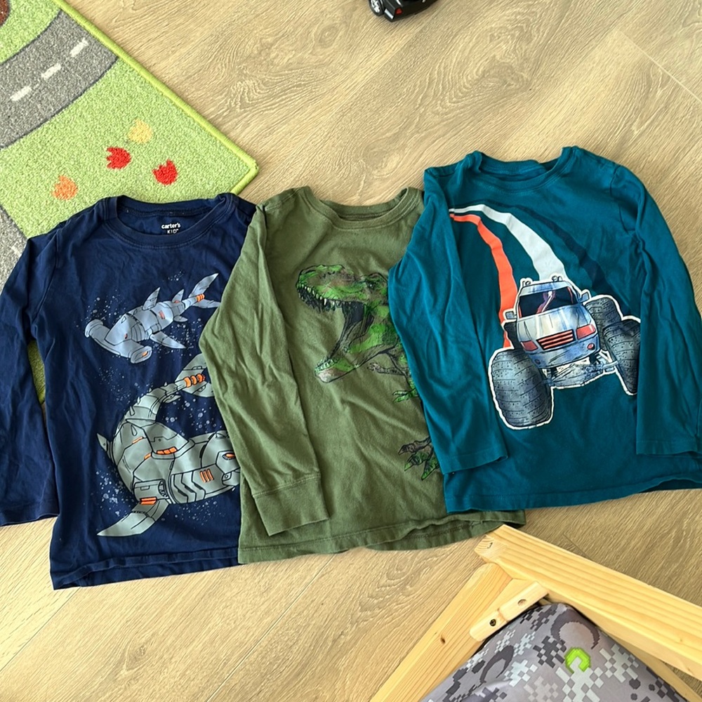 🪲 Bundle of 3 Carter’s long sleeve T-shirts 🪲